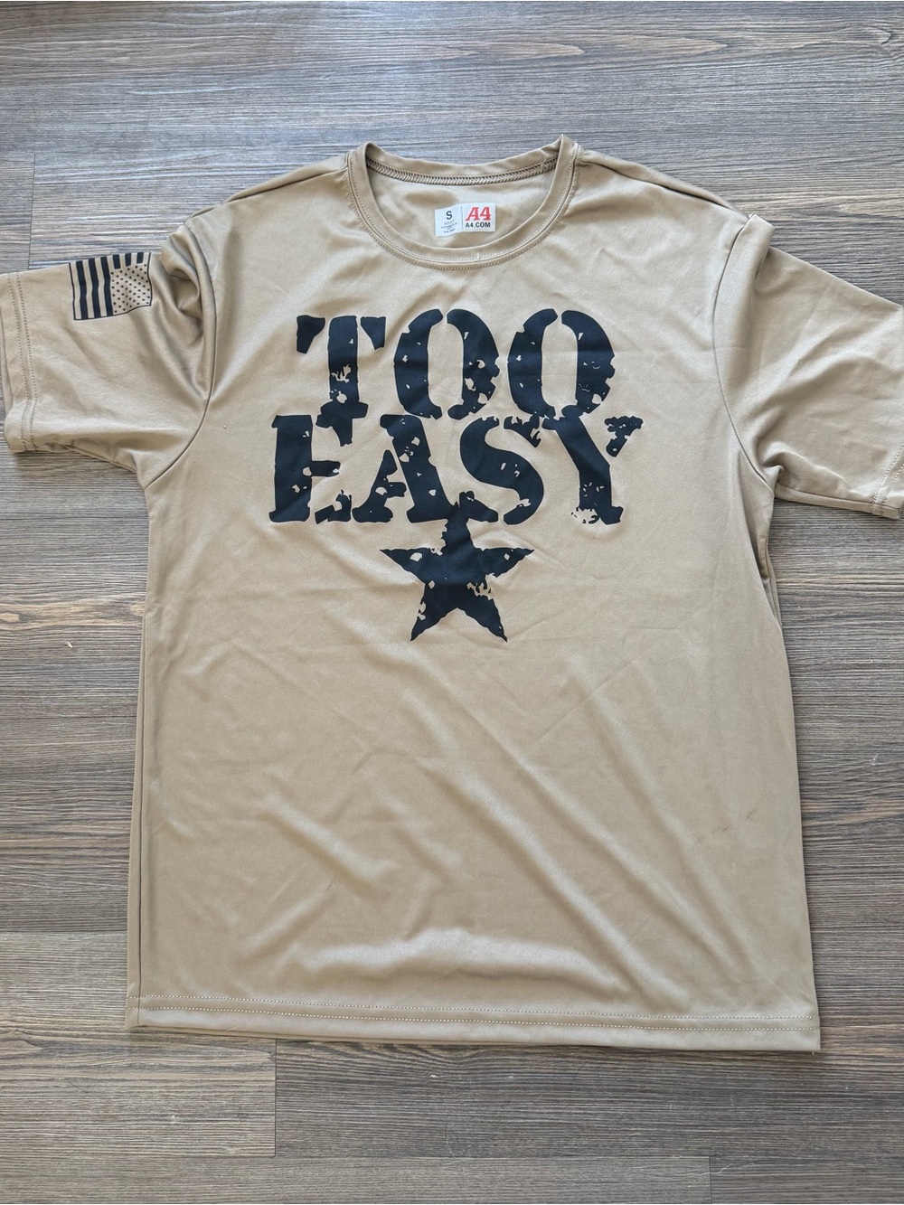 TOO EASY Star Graphic Tee in Khaki with Black Print